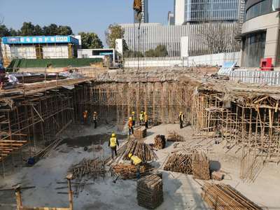 兩手抓兩手硬 | 記者實探南京建筑工地，如何織牢戰(zhàn)疫“防護網(wǎng)”推進工程建設